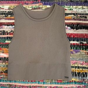 Hollister active top